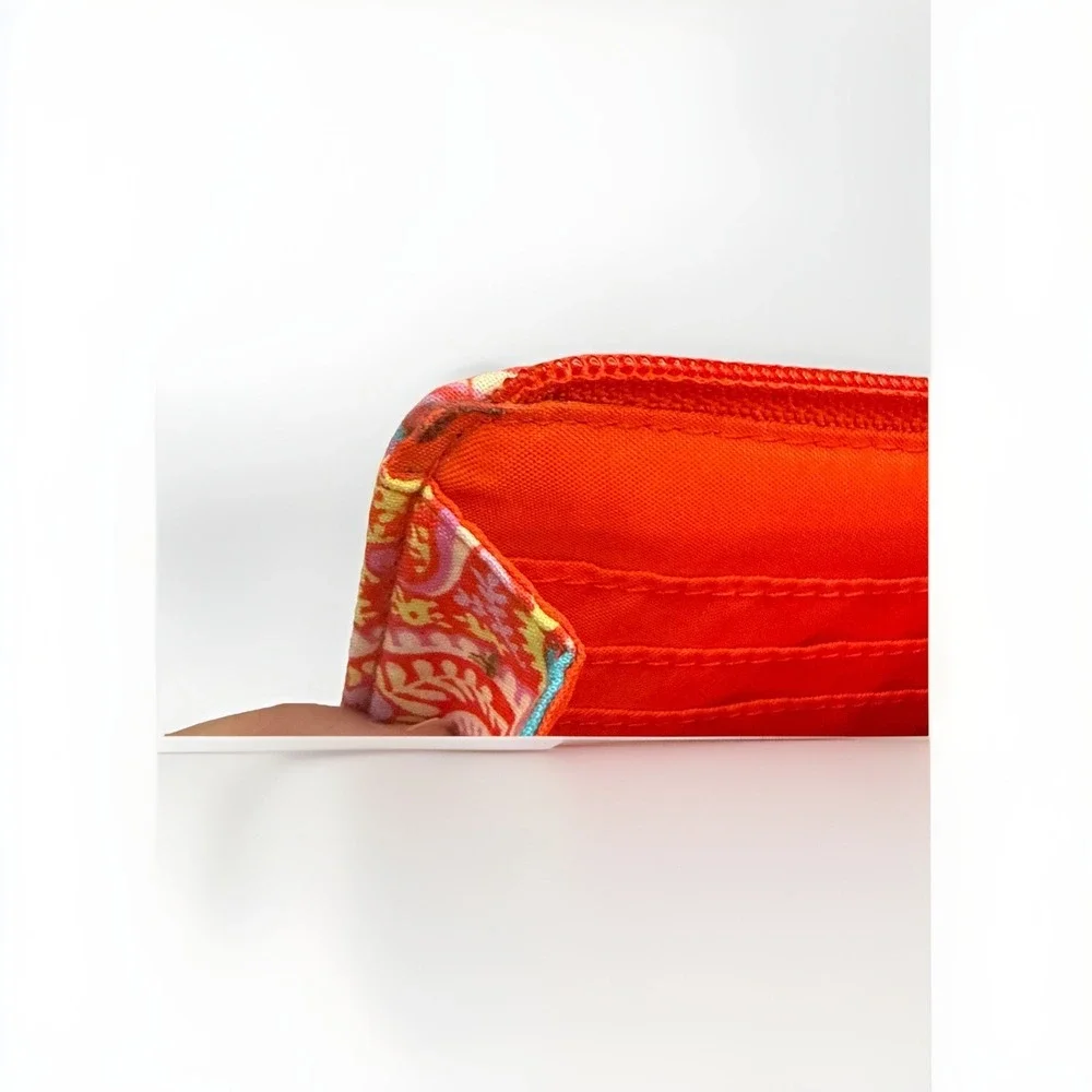 Vera Bradley‎ Wristlet Zip Top Wallet Retired Paisley In Paradise Pattern